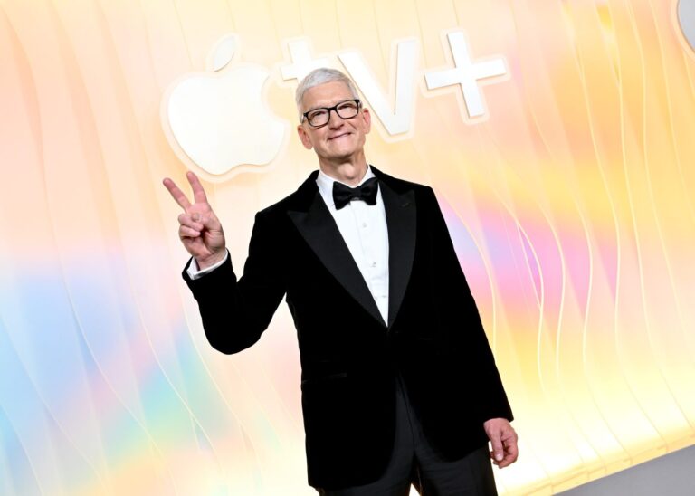 Sfârșitul erei Tim Cook la Apple?