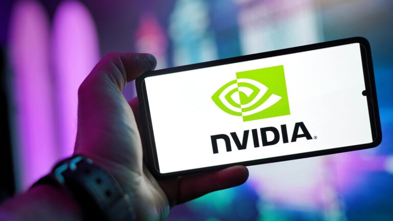 NVIDIA reduce producția de RTX 50, focus pe AI