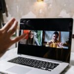 Franța renunță la Microsoft Teams și Zoom
