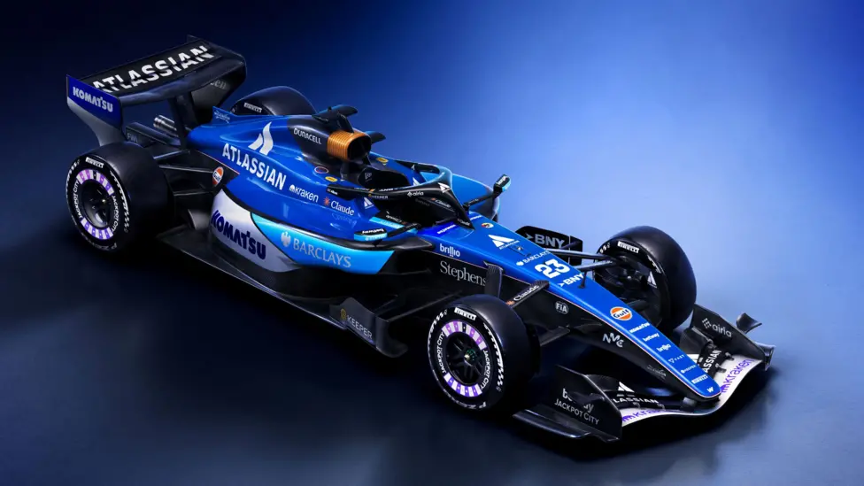 Livery-ul oficial al echipei Williams F1 pentru sezonul 2026, prezentând designul și culorile mașinii de curse.