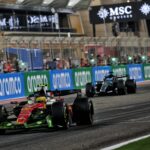 Mașină de Formula 1 Ferrari pe circuit, pregătită pentru sezonul 2026, în cadrul unui test.
