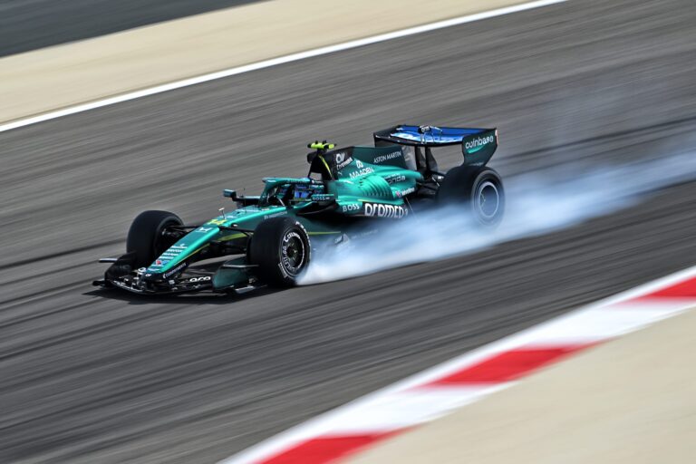 Monopost de Formula 1 din testele de presezon 2026, cu un design tehnic complex și detalii aerodinamice avansate.