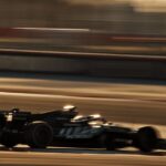 Monopost Mercedes de Formula 1 pe circuit în timpul testelor pre-sezon 2026, demonstrând performanțe în sesiunile de lungă durată.